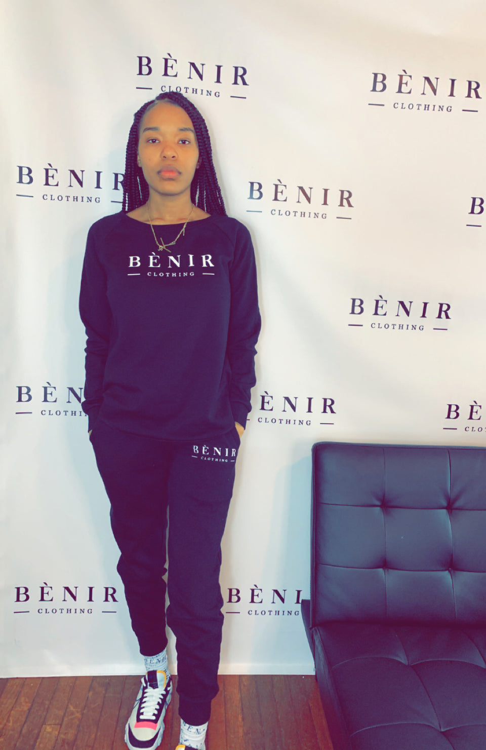 Women’s Signature Crew Neck Sweatshirt